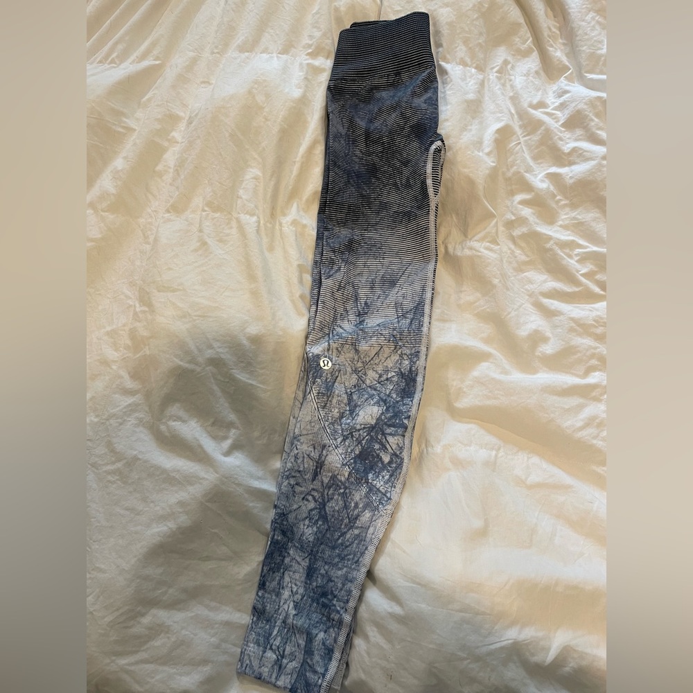Never worn! Lululemon leggings